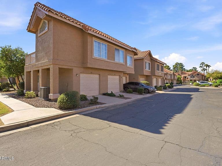 1633 E LAKESIDE Drive #147 photo 3