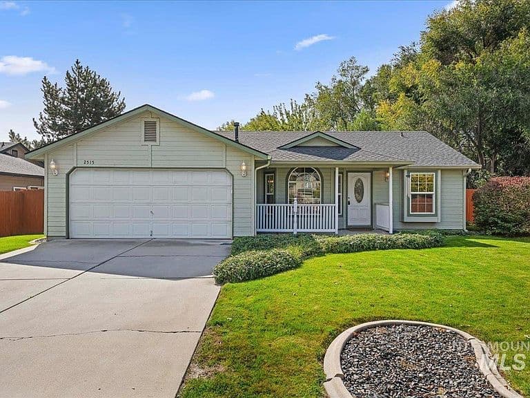 2515 Sunflower Dr photo 2