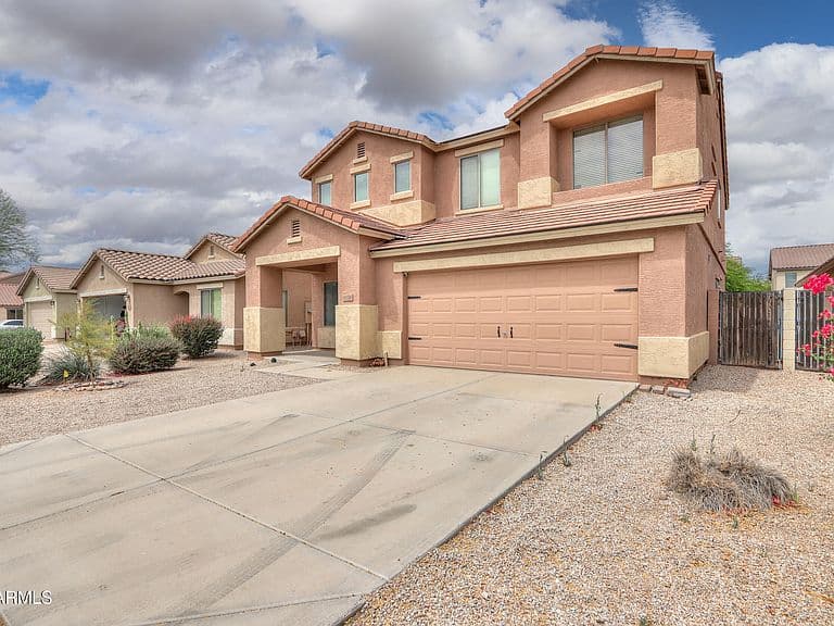 45574 W TULIP Lane photo 2