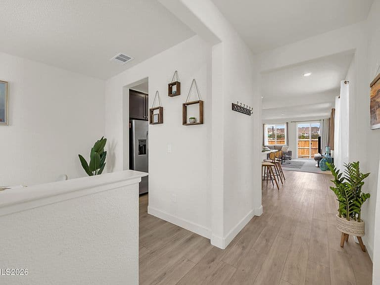 6182 Farm House Ct photo 2