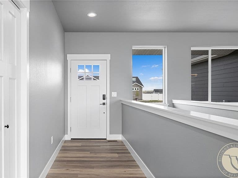 2534 Jessica St photo 2