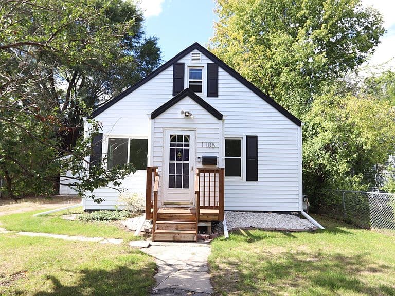 1105 15th St S photo 1