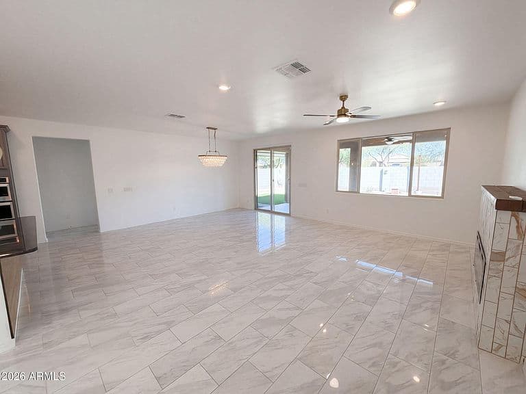 25582 W EUCLID Avenue photo 3