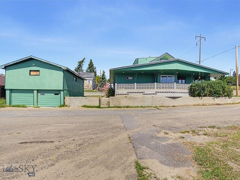 1501 4th St photo 5