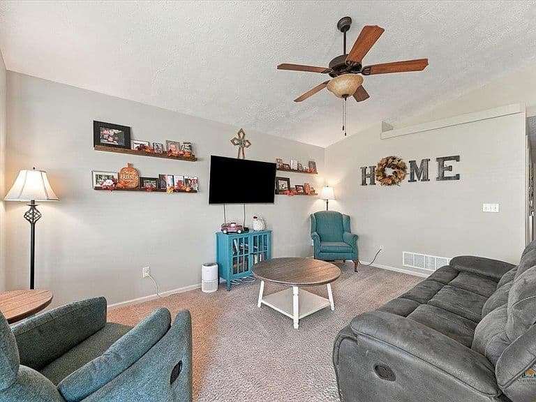 6565 Astoria Ln photo 4