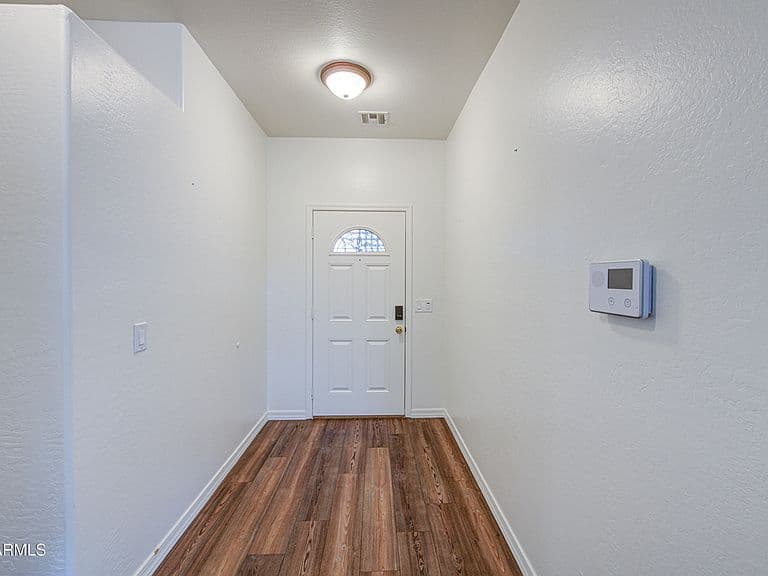 426 W HIGHLANDS Drive photo 3