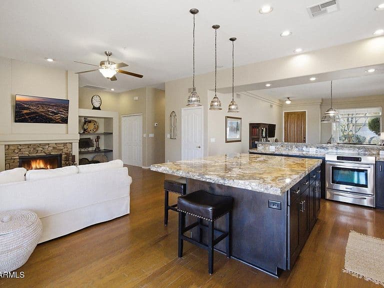 10649 E LE MARCHE Drive photo 4