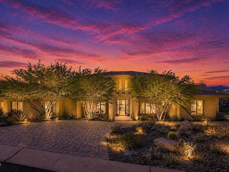 10031 N PALISADES Boulevard photo 1