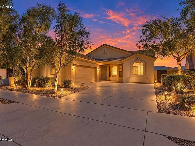2329 W CARTER Road photo 1