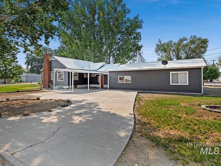 1105 Idaho St photo 4