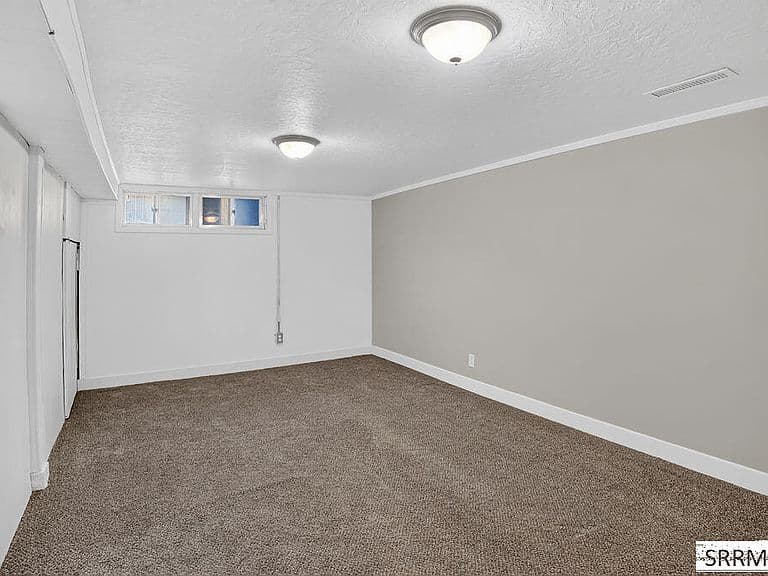 432 Franklin Ave photo 2