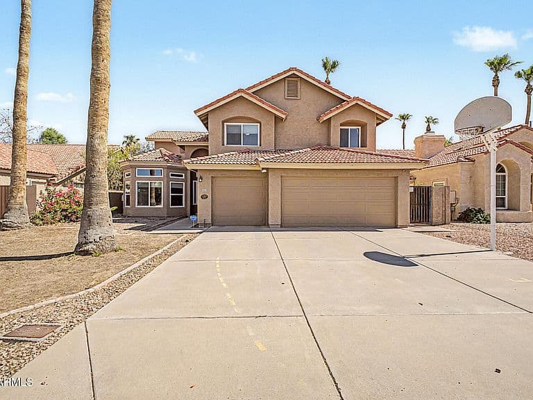4113 E GLENHAVEN Drive photo 2
