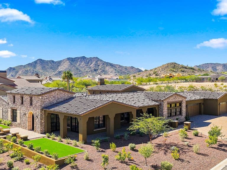 4572 N REGENT Street photo 3