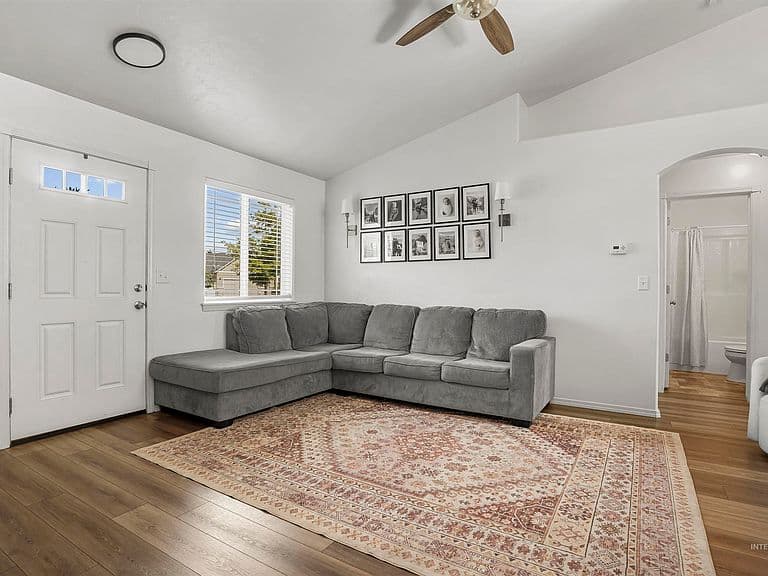 2528 Denali Dr photo 2