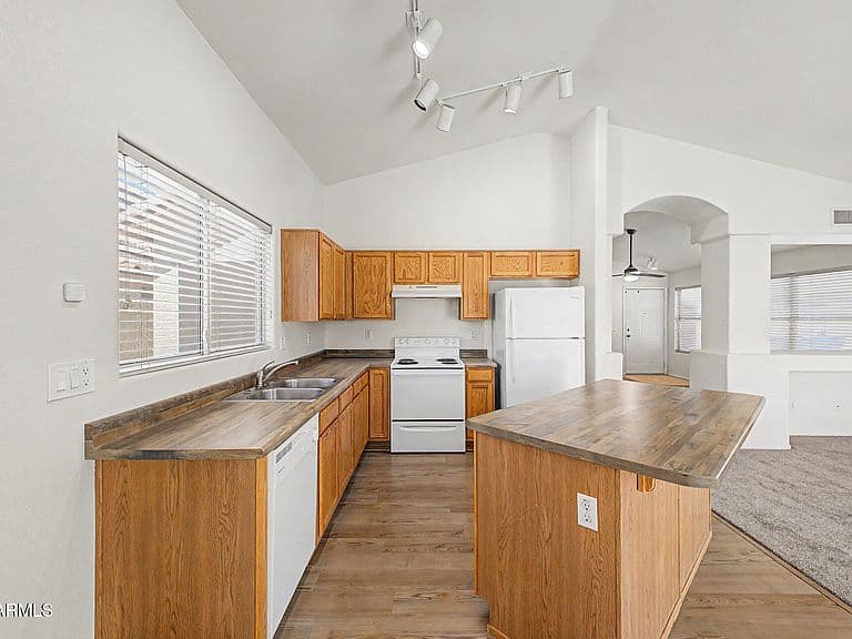 3039 W MATTHEW Drive photo 5