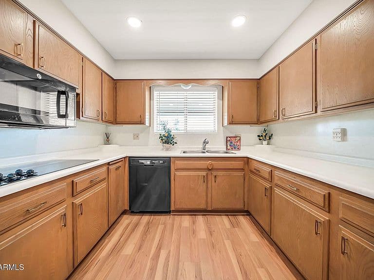 11045 W SALEM Drive photo 5