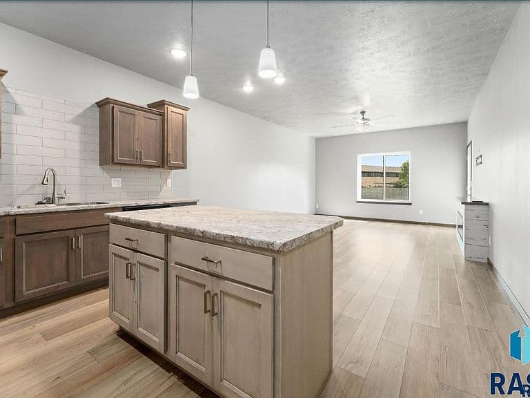 9229 W Laverne Wipf St photo 5