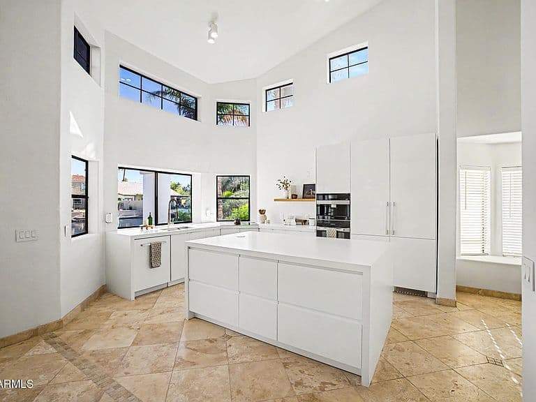 1441 W BAHIA Court photo 4