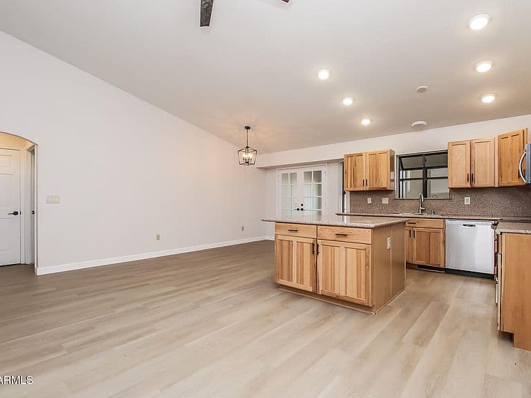 3961 N VAL VISTA Road photo 5