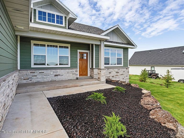 127 E Papworth Ln photo 4
