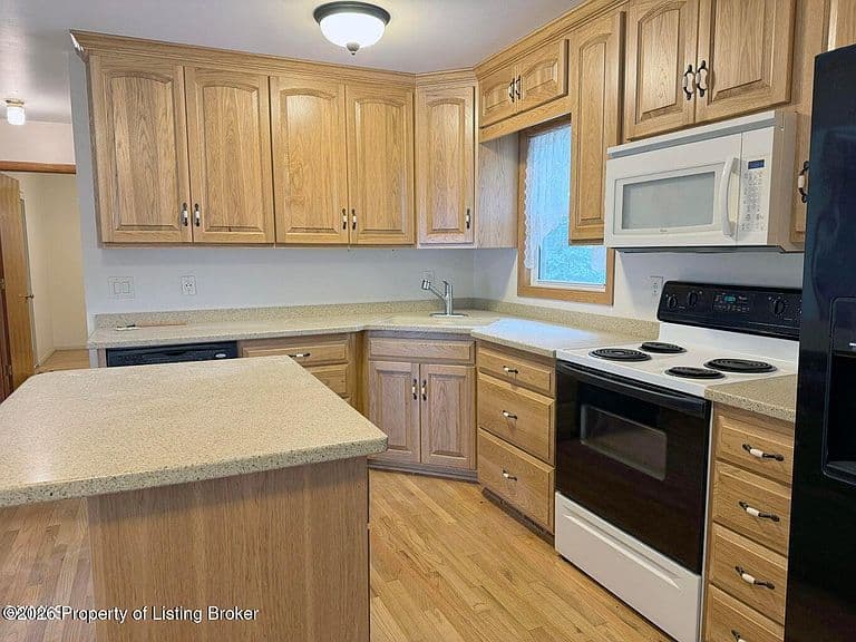2108 Saint Benedict Dr photo 5