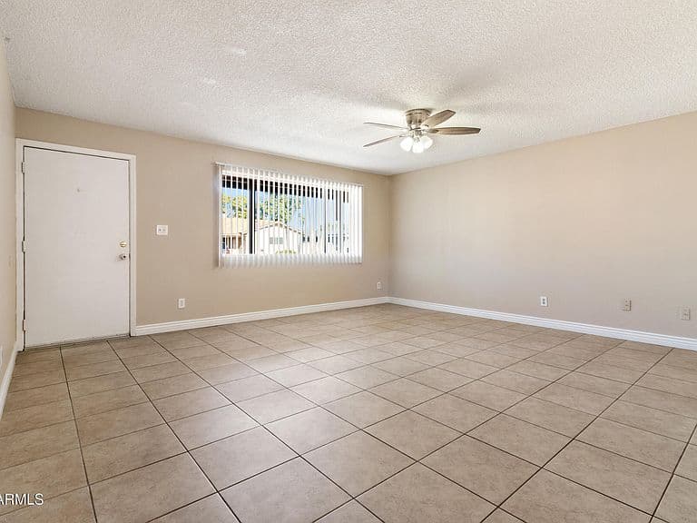 3427 W Malapai Dr photo 2