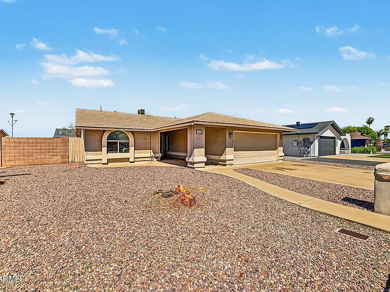 5832 W CAMPO BELLO Drive photo 1