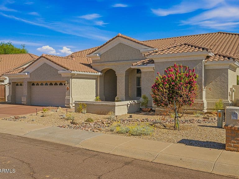 6008 E ANDERSON Drive photo 3