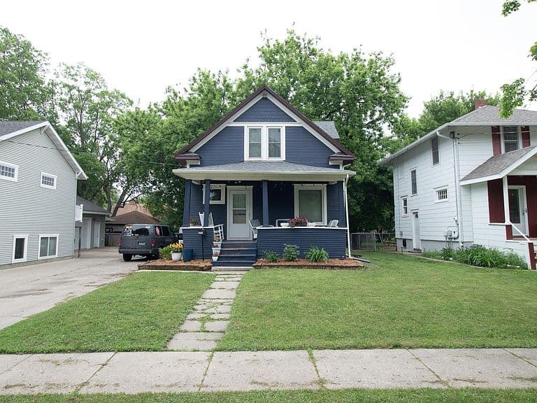 1035 12th St N photo 2