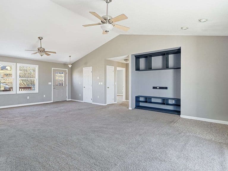 5352 Saddlestring Rd photo 3