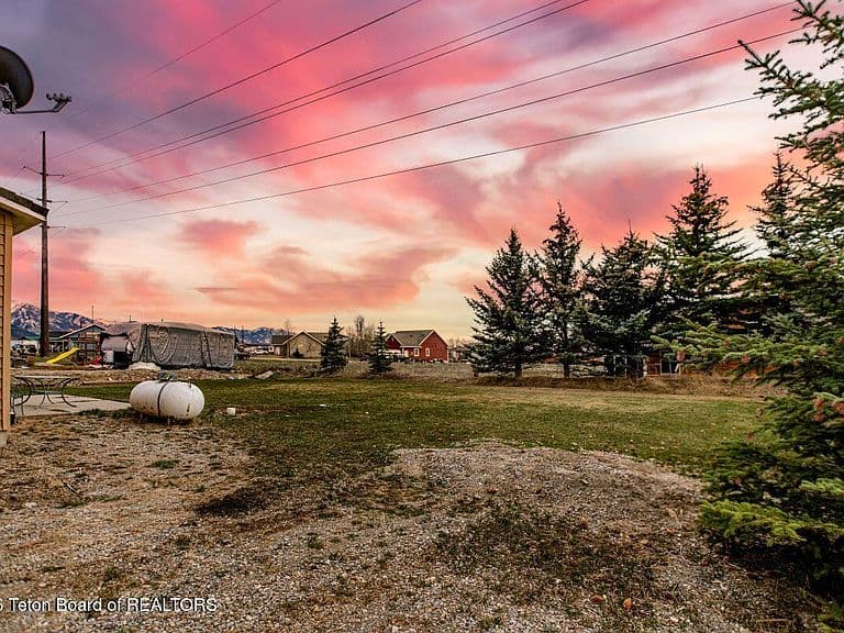 48 Brushwood Dr photo 5