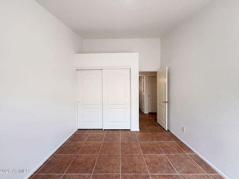 16735 W MCKINLEY Street photo 4