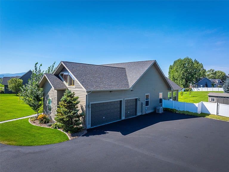 258 McWenneger Dr photo 5