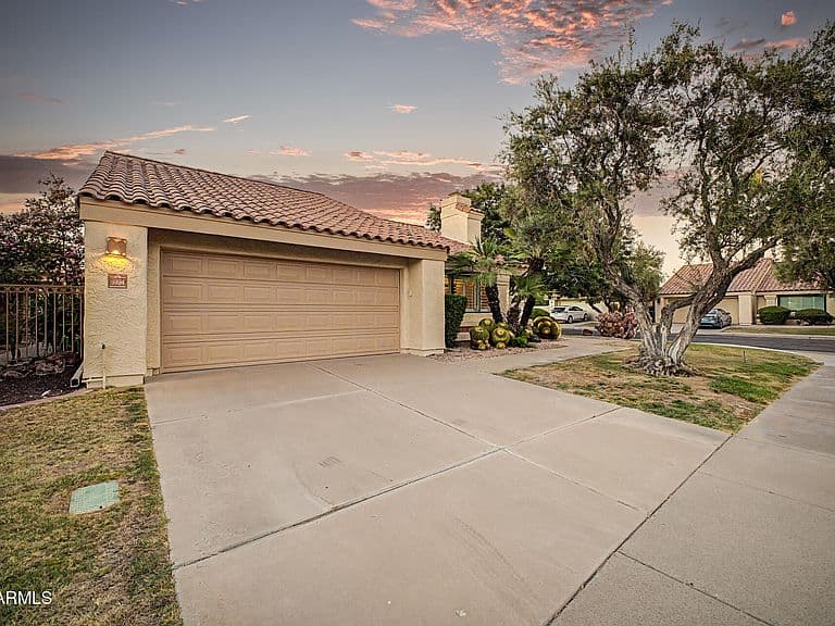 9994 E CAROL Avenue photo 2