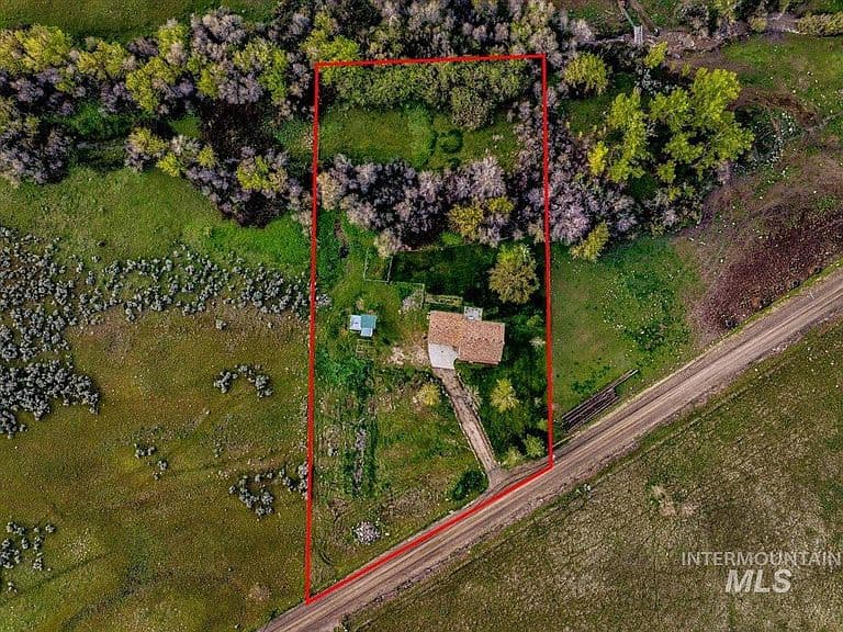 6970 Pearl Rd photo 3