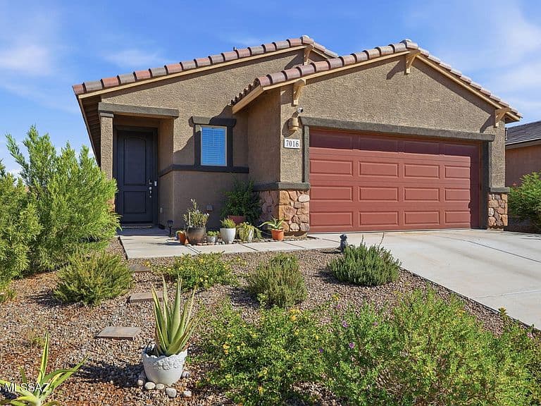 7016 W Star Garden Way photo 2