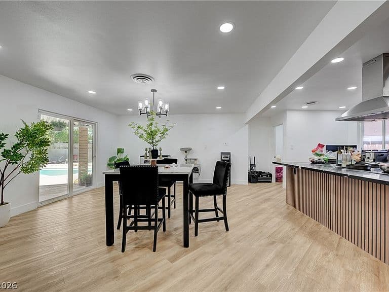 4412 Denia Cir photo 2