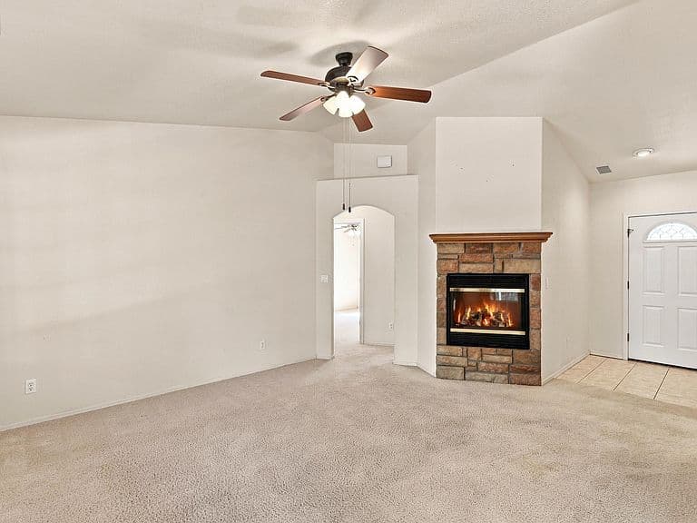 602 N Blue Spruce Rd photo 3