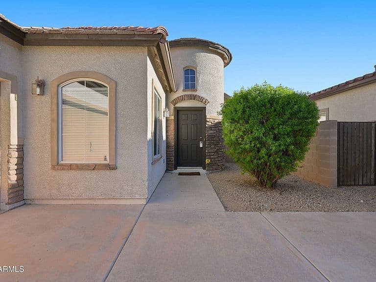 14843 W SHAW BUTTE Drive photo 3