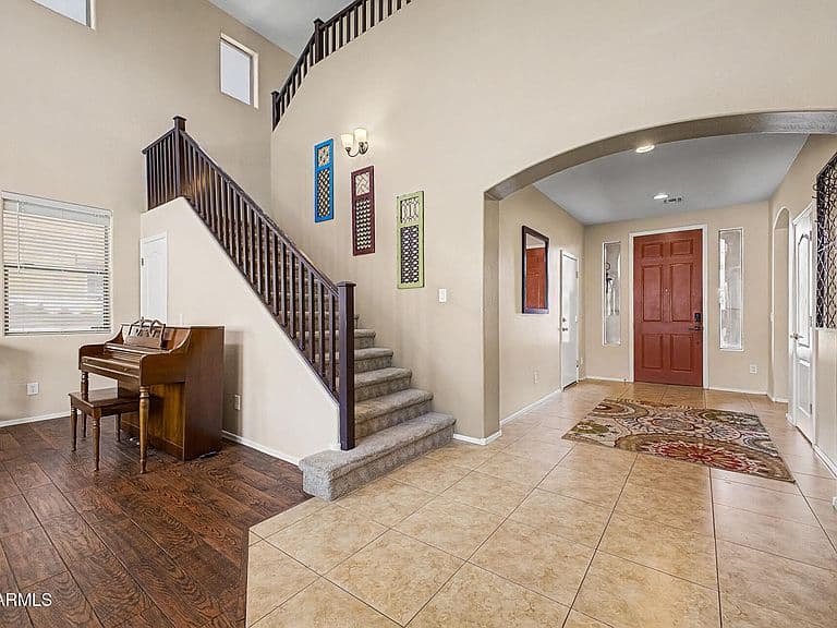 17648 W MARSHALL Lane photo 4