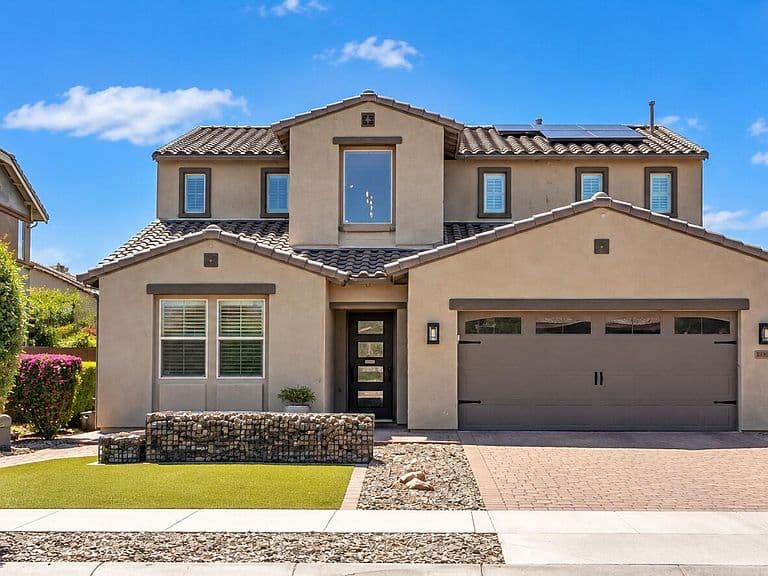 16005 W SHAW BUTTE Drive photo 2