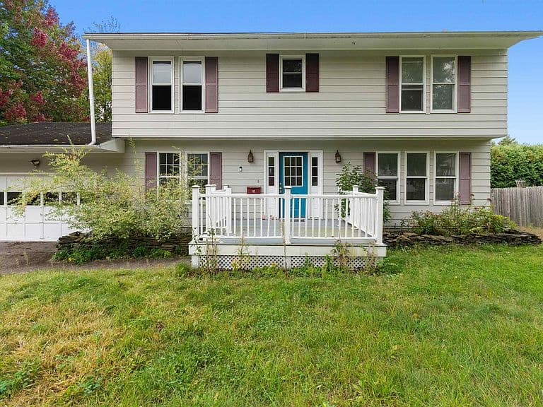 12 Woodland Place photo 2