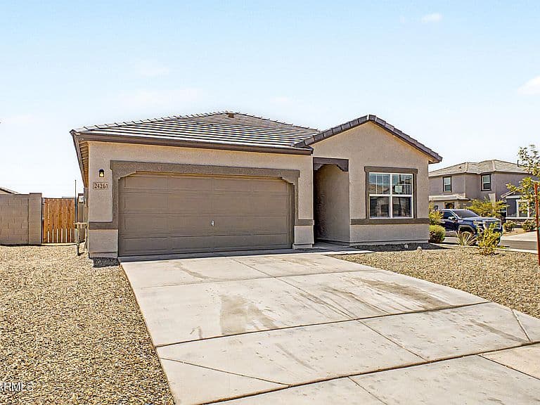24261 W HIDALGO Avenue photo 4