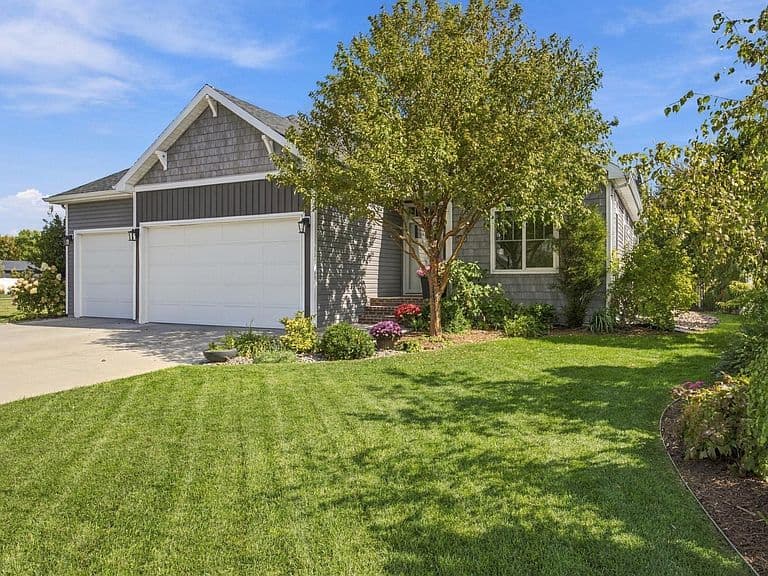 6016 Autumn Dr S photo 1