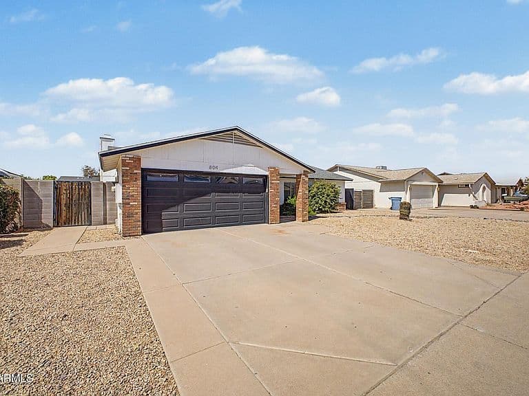 804 W NOPAL Place photo 3