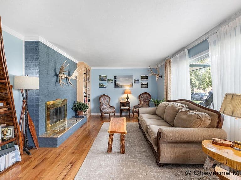 1017 Melton St photo 3