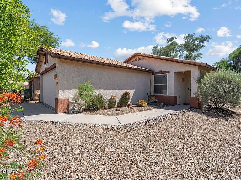 2349 S Avenida Arroyo Rincon photo 3