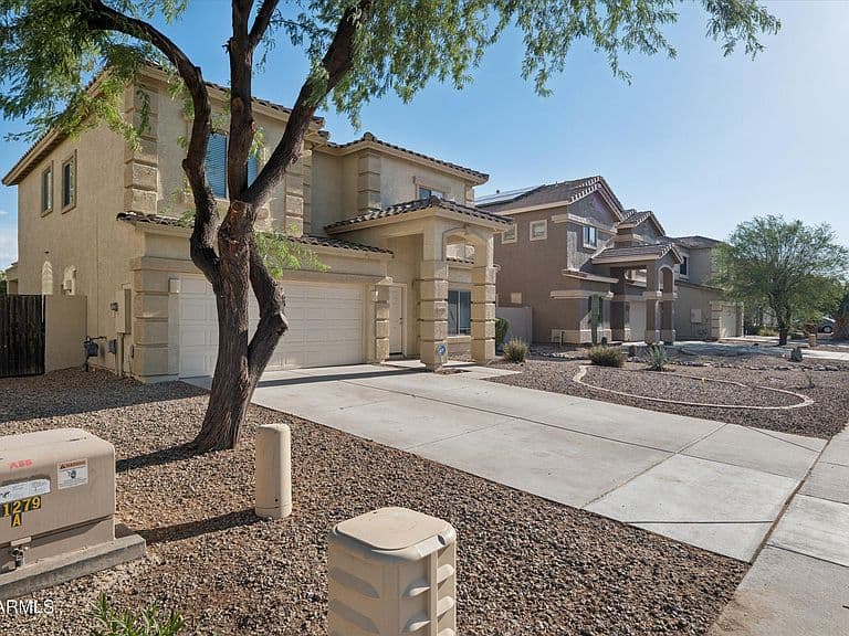44247 W CAVEN Drive photo 3