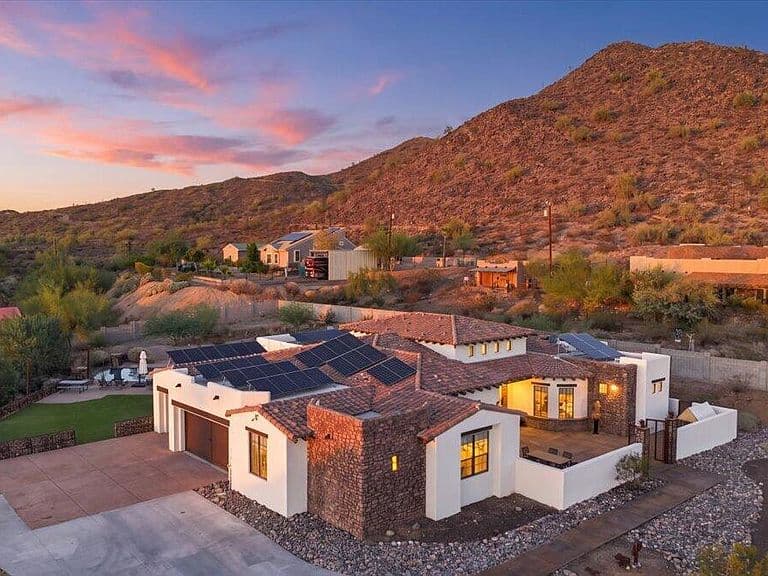 9134 W HAPPY VALLEY Road photo 1