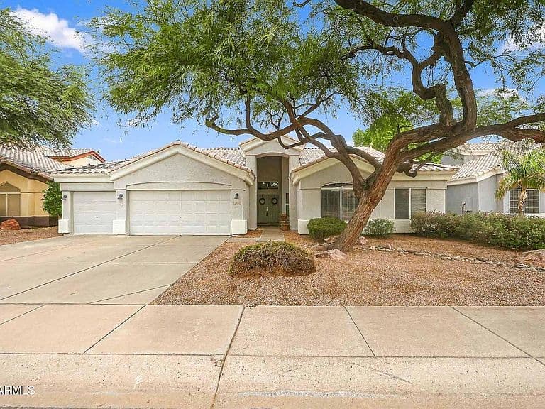 4506 E OLIVE Avenue photo 1